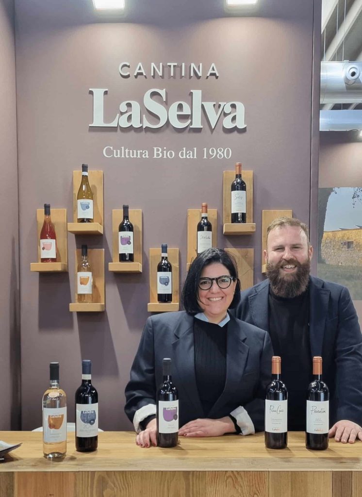 Vinitaly 2025: I Vini Biologici LaSelva Ottengono Importanti Riconoscimenti 3 image 2QF
