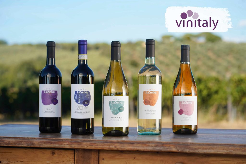 Vinitaly 2025: I Vini Biologici LaSelva Ottengono Importanti Riconoscimenti 2 vini con fascia vinitaly 1